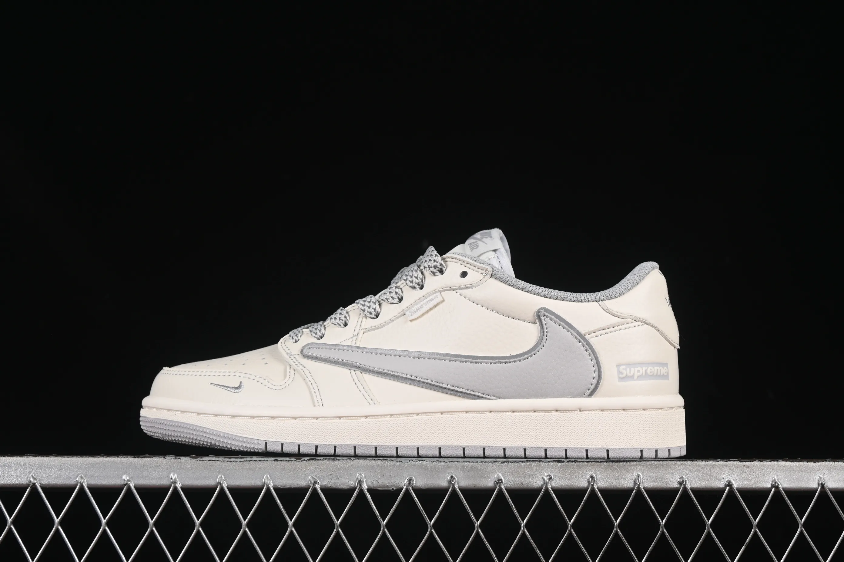 All categories Air Jordan Jordan series basketball shoes Air Jordan 1 Low high-end customized low-top sneakers Travis Scott x Fragment Design x Air Jordan 1 Low OG SP AJ1 joint undercut low-top cultural casual sneakers DH0223-322